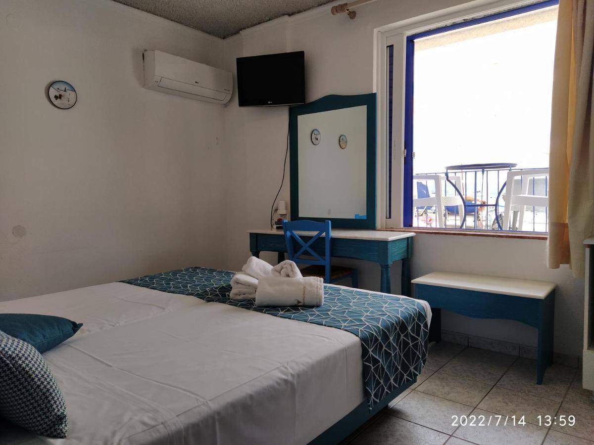 Knossos Hotel